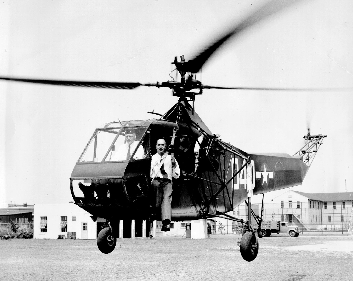 Sikorsky and an R-4 helicopter (1944)