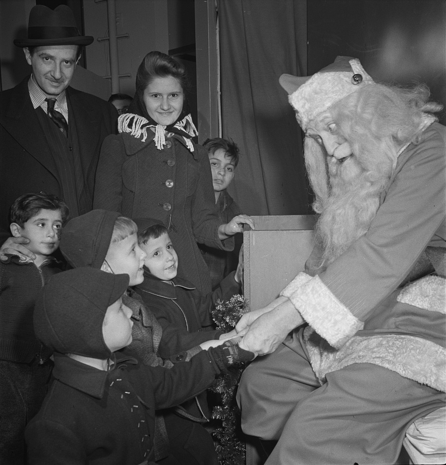 Department store Santa (1942)